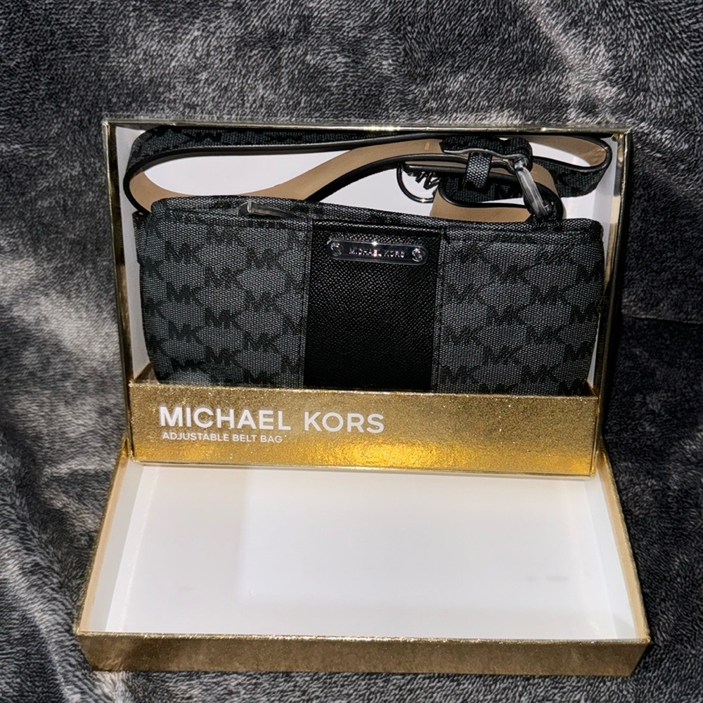 NWT MK belt bag